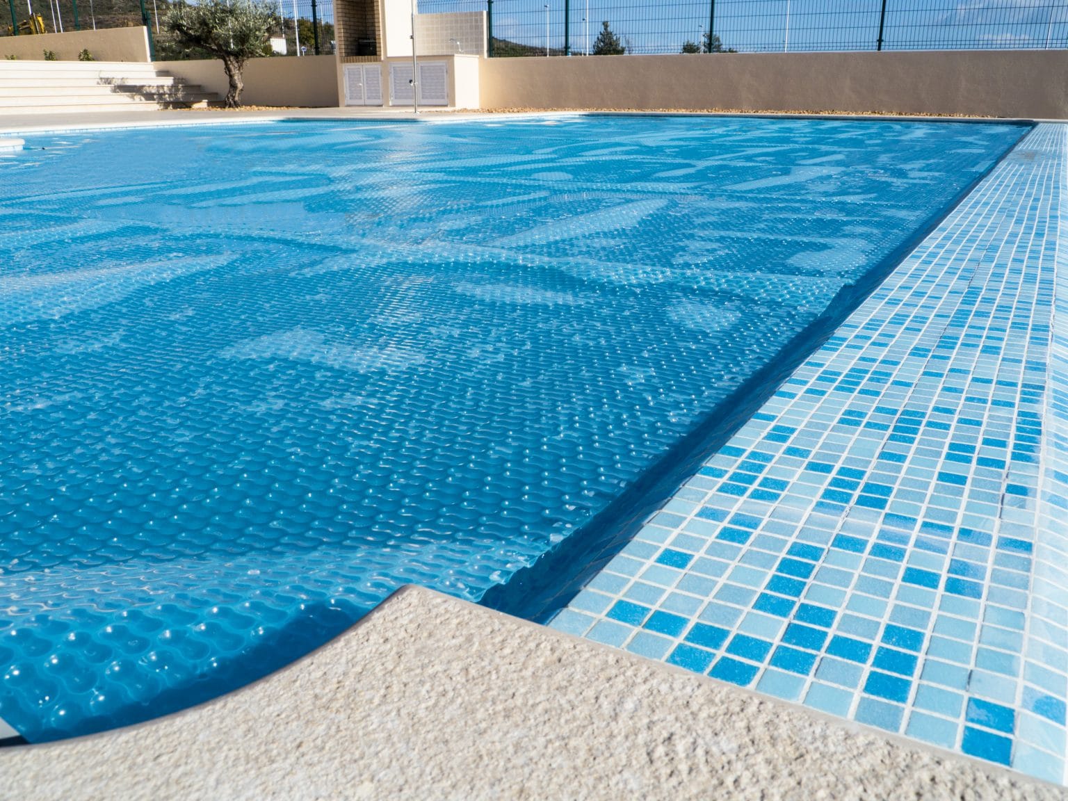 is-your-swimming-pool-s-drain-cover-safe-and-effective-phelan